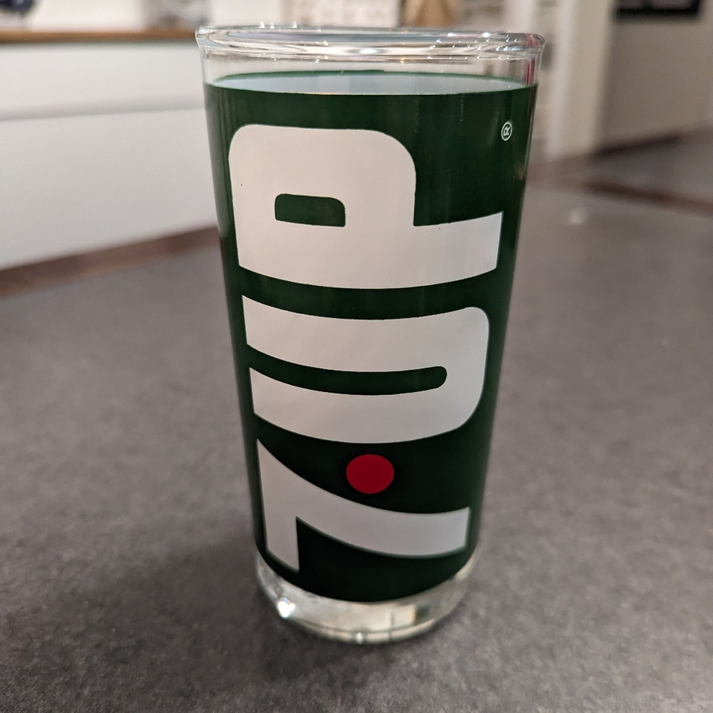 Vintage 70's 7-UP Promotional Wet & Wild The Uncola Drinking Glass